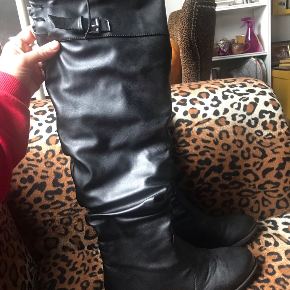 Boots - Picture 6 of 6